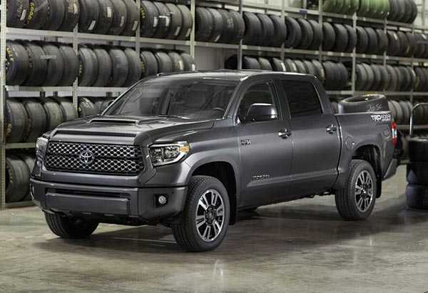 camionetas negras de lujo y grandes Toyota
